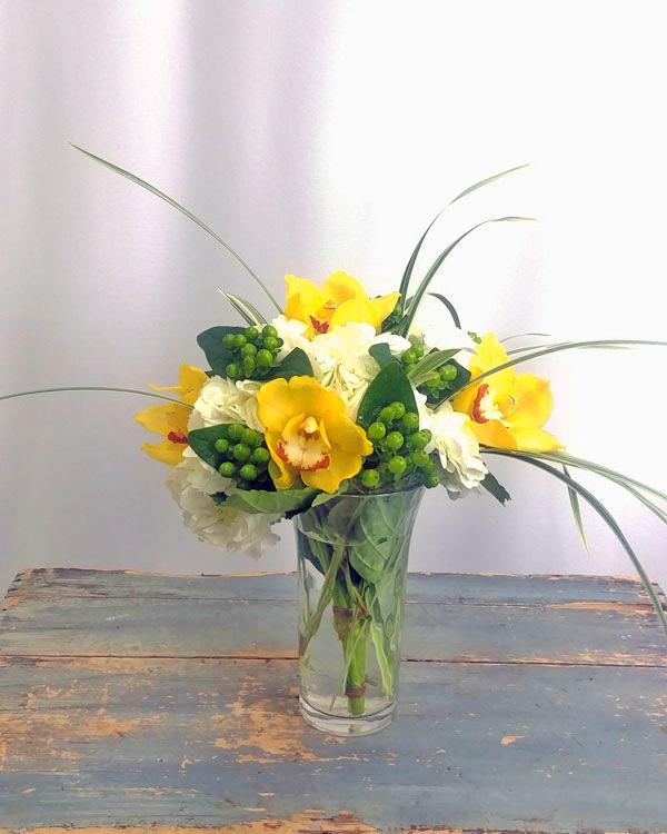 SIMPLY CLASSIC BOUQUET